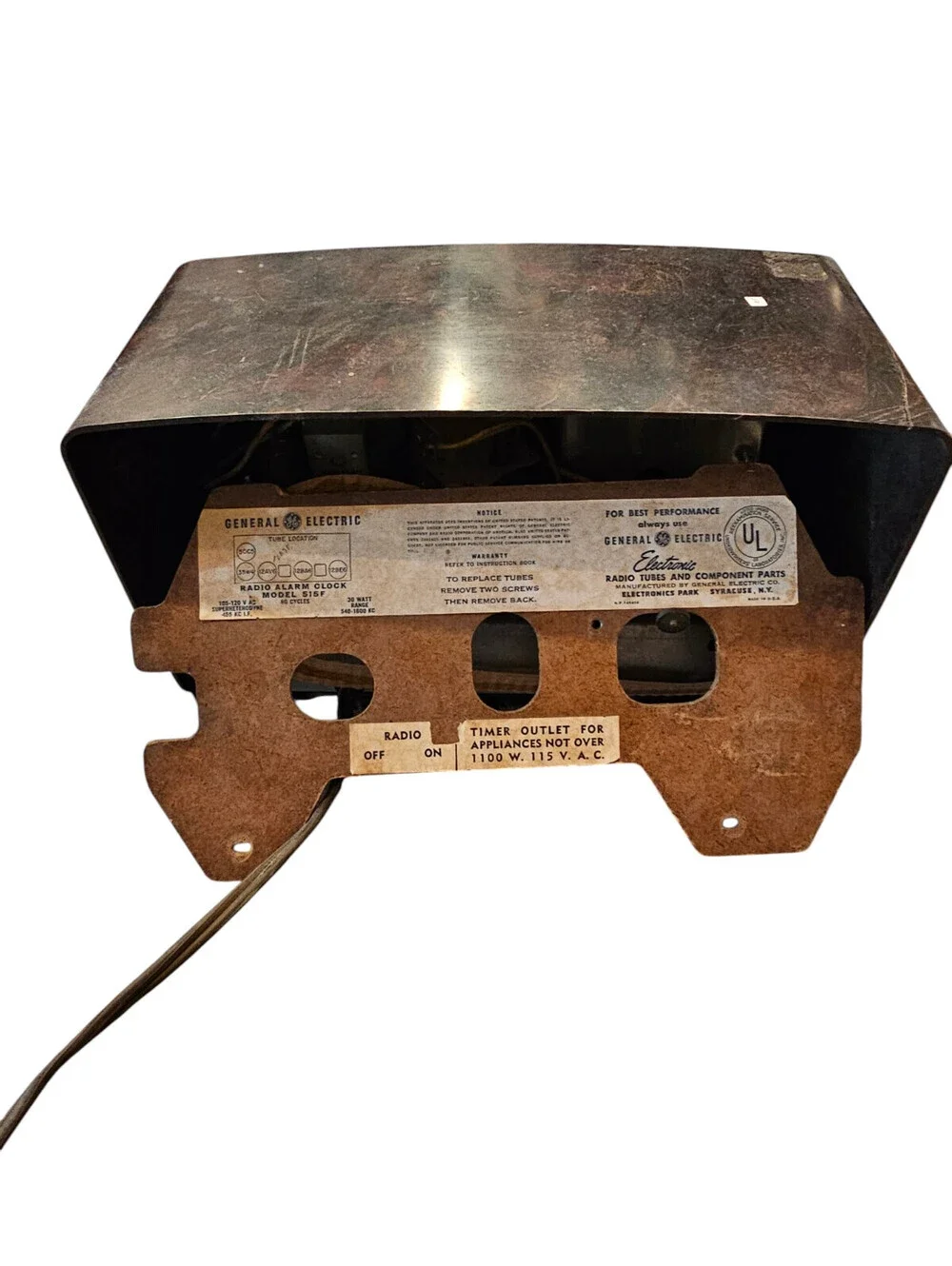 GE Model 515F Plastic Table Tube Alarm Clock Radio Circa 1951